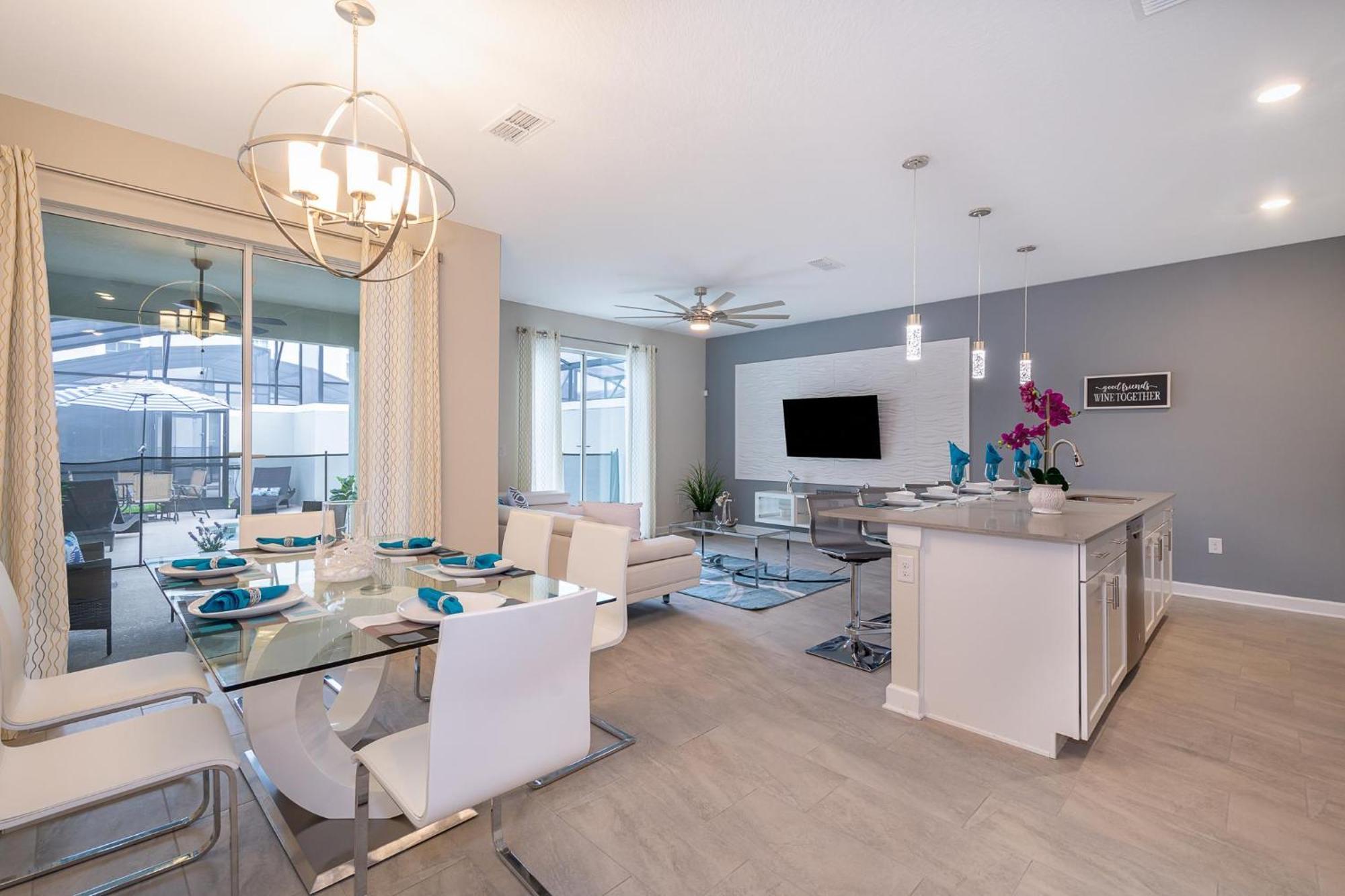 4819ja Townhouse 4 Bedrooms & 3 Bathrooms + Pool *