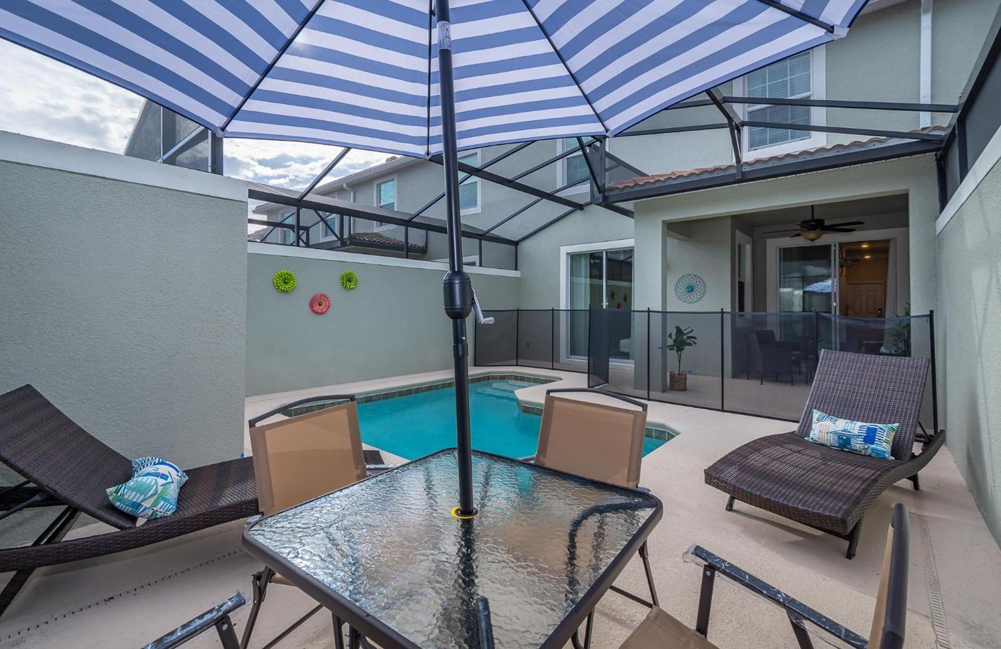 4819ja Townhouse 4 Bedrooms & 3 Bathrooms + Pool Holiday home Kissimmee